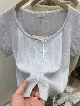 短丈ニットトップス【レース付き・デザイン性あり・夏用・女性用・ボタン付き】