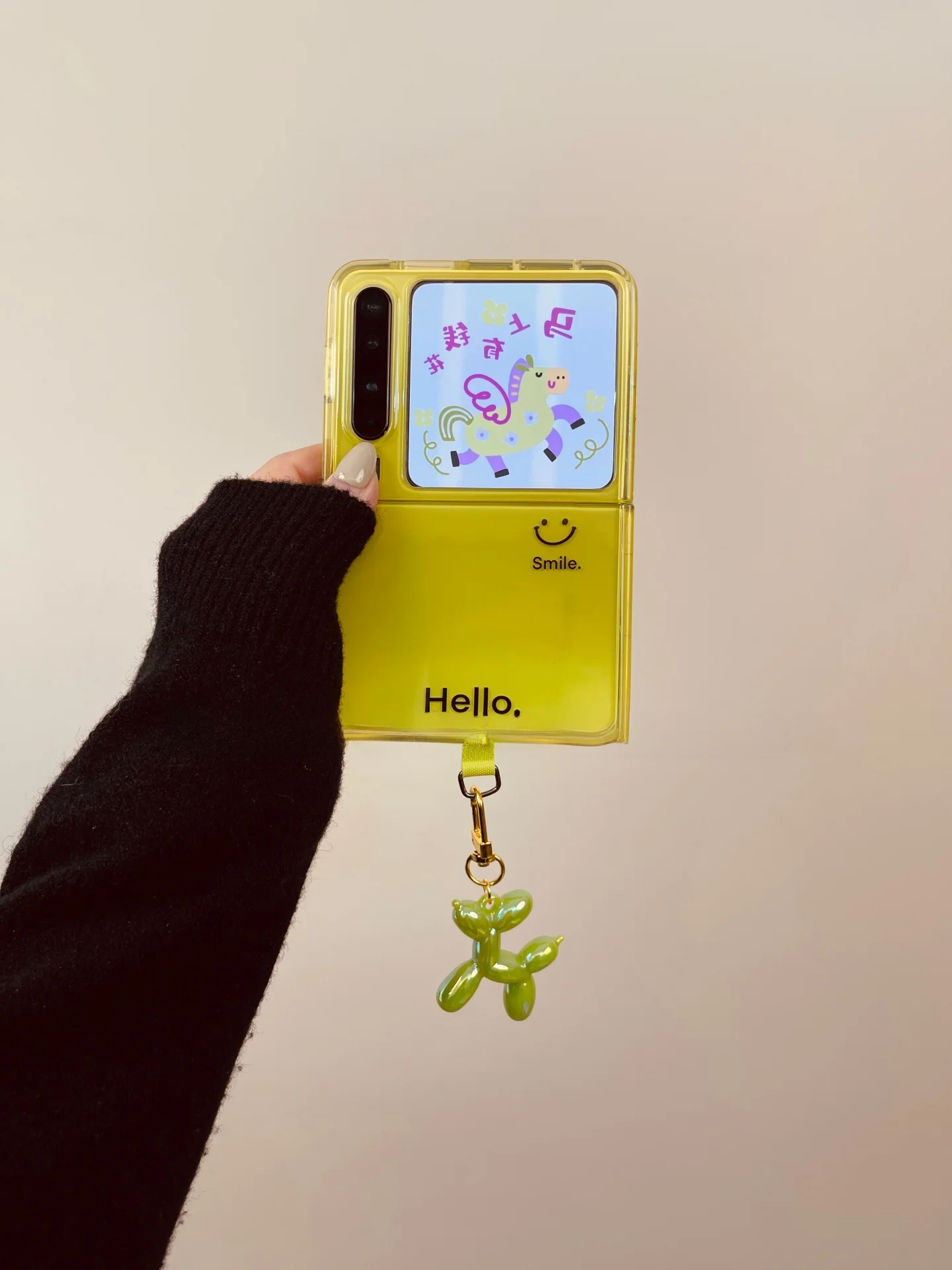 スマホケース グリーン は どんな感じ？おすすめの選び方と、なぜ今、小物として注目されているの か