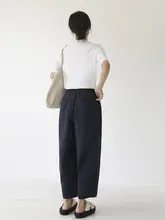 シンプルな立ち襟の女性用Tシャツ【五分袖・フィット・コットン生地・通勤用】
