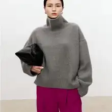 高級感あるハイネックニットセーター【厚手・ルーズフィット・ウール混・秋冬用】