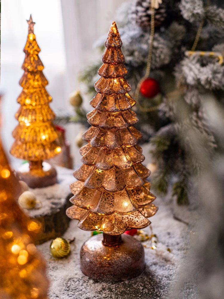 ガラスのクリスマスツリーはなぜ今、日本の家に必要なのか？