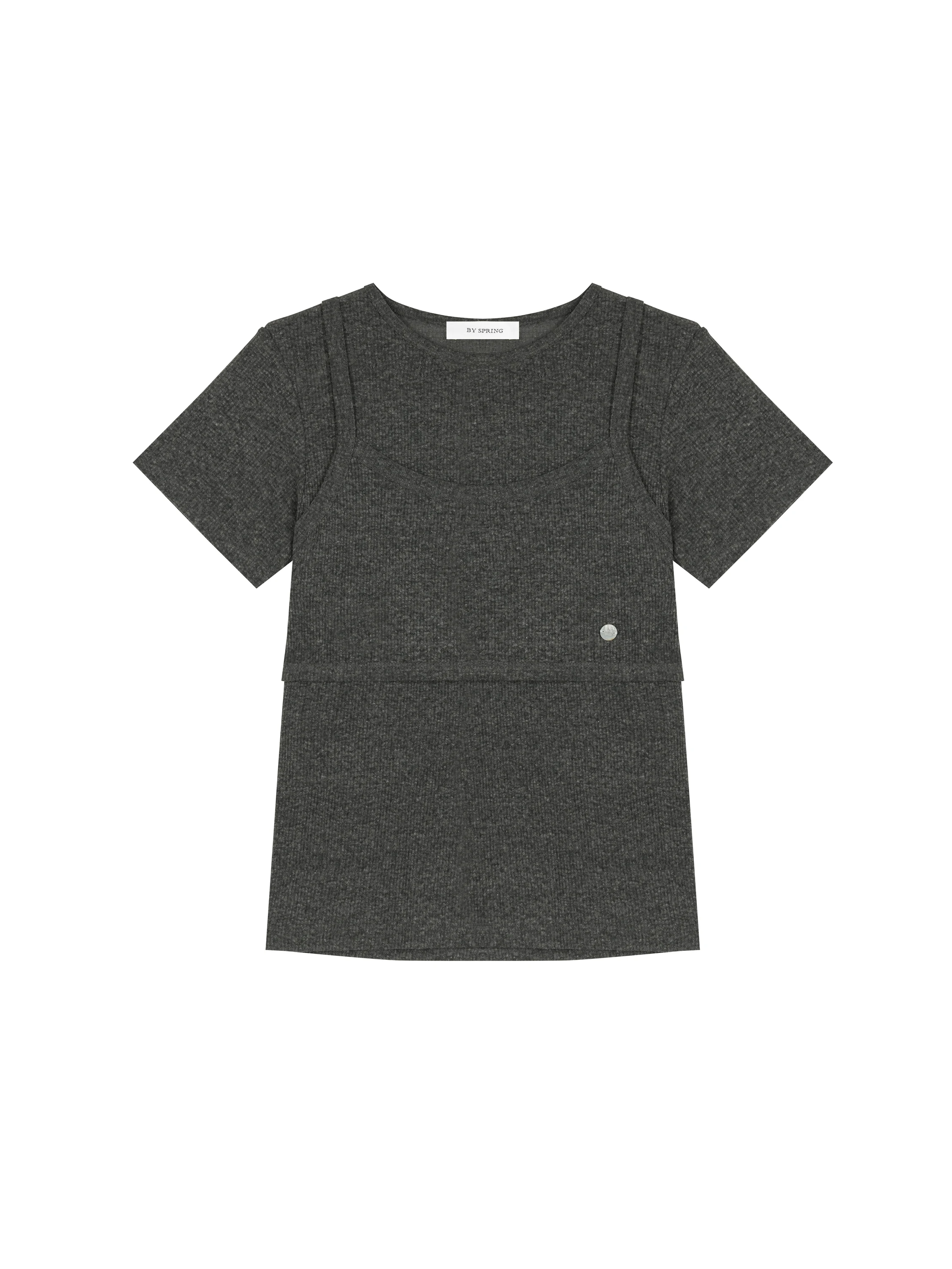 きれいめなTシャツコーデに悩んでいるなら、この「麻の短袖Tシャツとキャミソールセット」が救いになる？