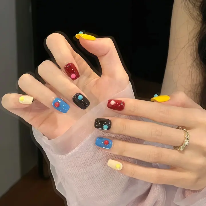 カラフルな虹色デザインの手作りネイルチップ【可愛い・取り外し可能】（セットアップ対応）