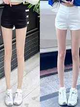 ハイウエストのスリムフィットブラックショートパンツ【シンプルデザイン・スタイルアップ】