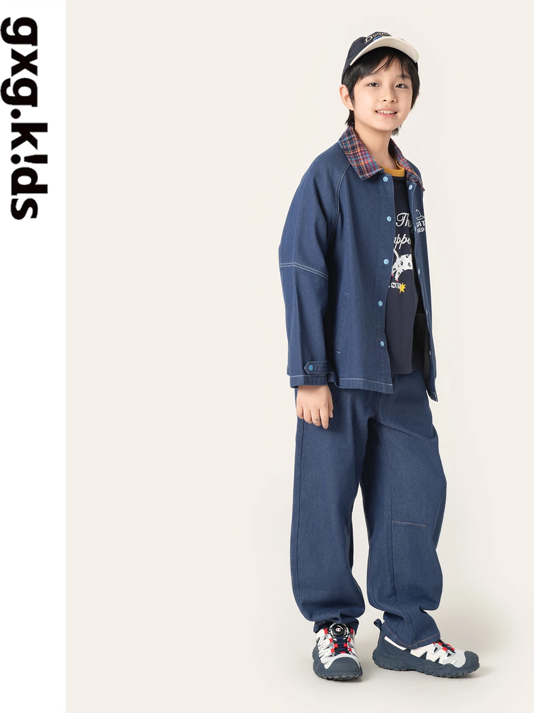 春のデ ザイン！子供用デニムジャケット【プリント・小さめ襟】の着こなしと選定ガイド