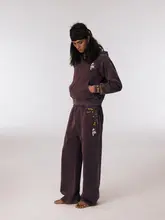 ジャマイカ刺繍デザインのスウェットパンツ【極上の柔らかさ・カジュアルスタイル】（セットアップ対応）