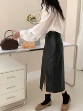 高腰デザインのレディース合成皮革スリット入りタイトスカート【黒・春秋向け・中長丈・大きいサイズ対応】