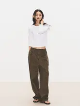 シンプルな白の9分袖Tシャツ【女性用・シャープなデザイン】