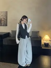 グレーのレイヤードニットタンクトップ【長袖・秋用・カジュアルなワイドパンツ】（セットアップ対応 ）
