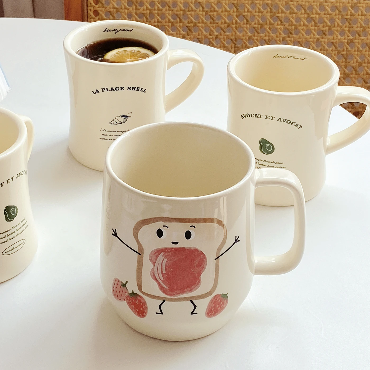 大容量陶器マグカップ：クリエイティブなデザインで家庭とオフィスで実用性を実現