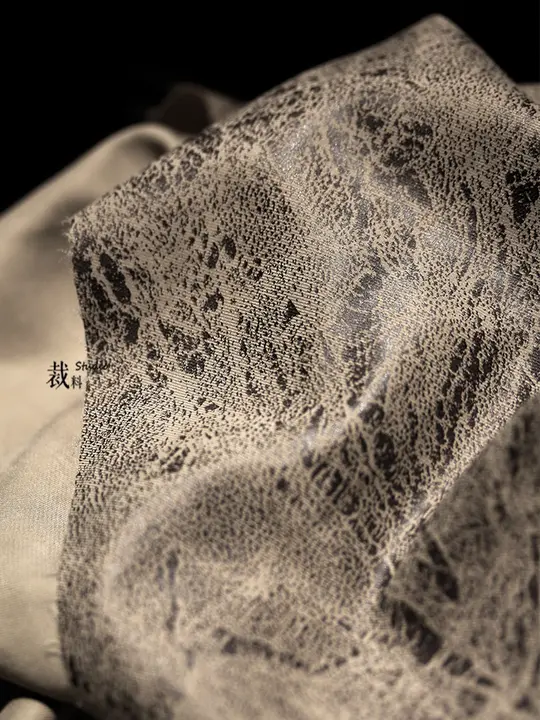 アート風デザインの不規則な裂け目模様の生地【棕色・仿生繊維・レトロスタイル】