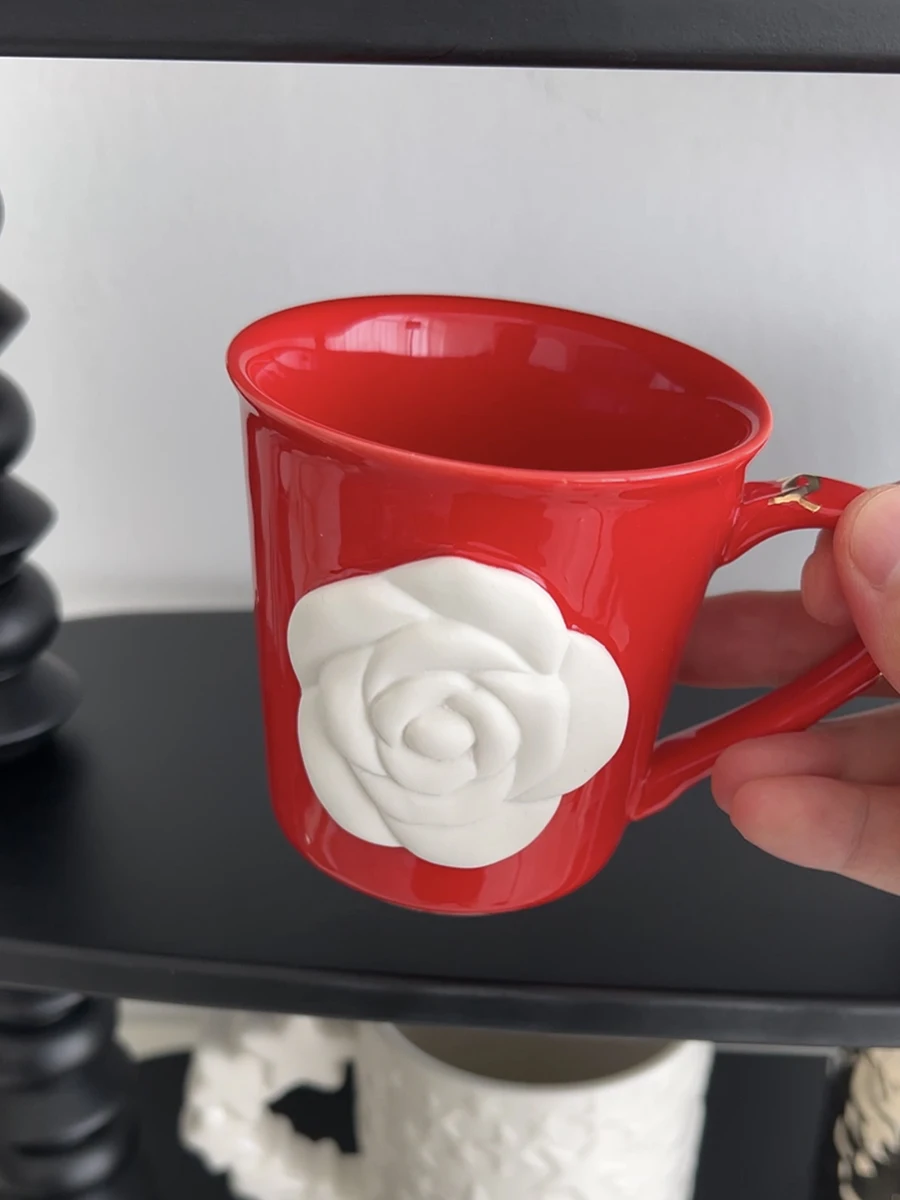 マグカップ 刻印で悩むなら、この陶器の花彫刻カップが本当の「心の贈り物」になる理由は？
