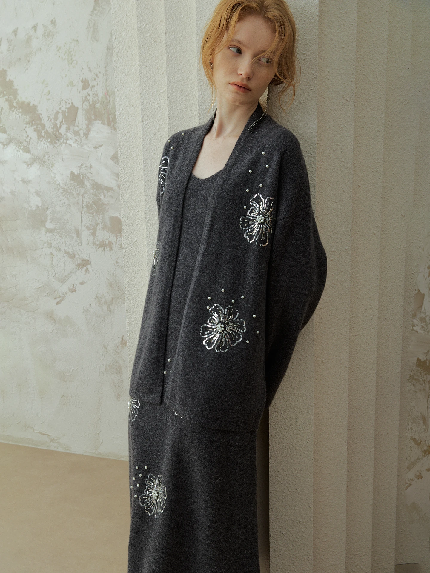needles モヘアカーディガン 別注：精緻なビーズ刺繍と植物花卉パターンのウールニットセットアップ