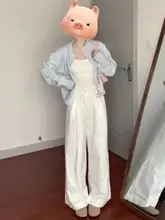 ブルーのカーディガンカーディガンを秋冬に着用