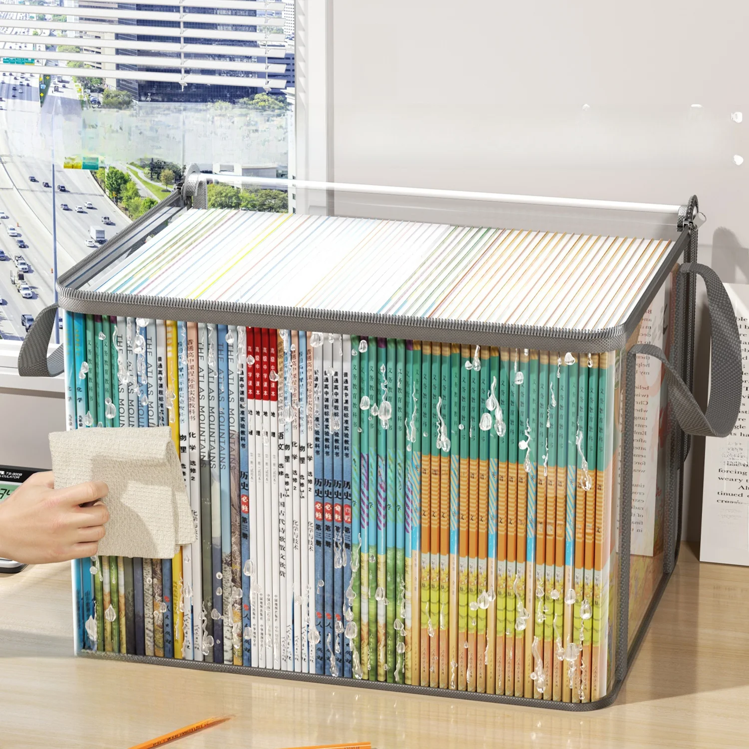 透明書籍収納ボックス：学生向けの防塵・折りたたみ式収納の実用性と効率性