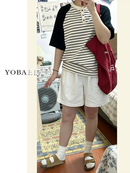 白色のショートパンツ【夏用・薄手・ハイウエスト・ワイドレッグ】