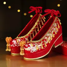 古風な龍と鳳の刺繍が施された中式婚礼用シューズ【高ヒール・華やかなデザイン】