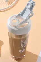 プロテインシェイカー【スリムデザイン・混ぜるボール付き・目盛り表示】
