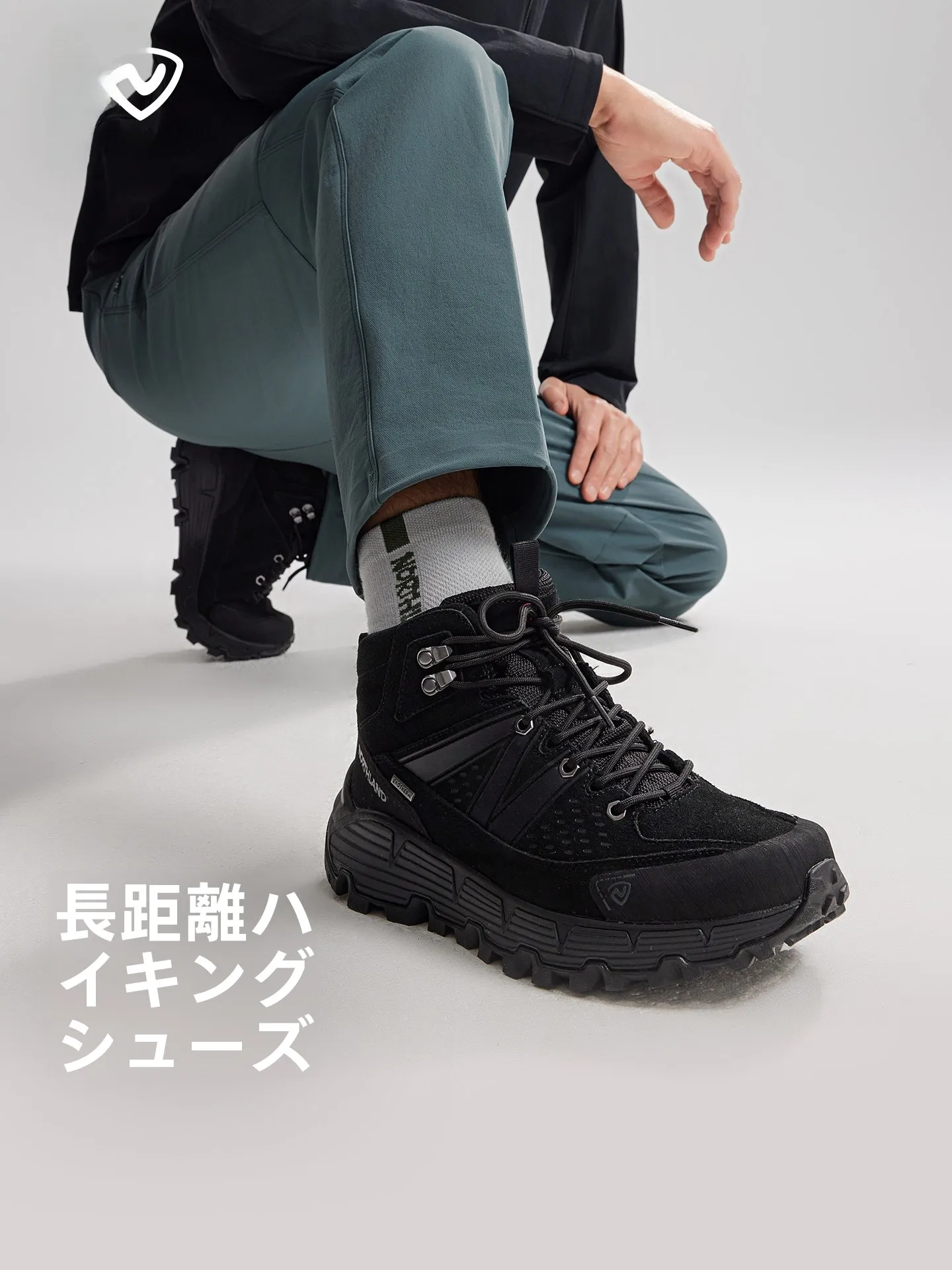 アウトドア用 メンズミッドカットハイキングシューズの選び方：防風・撥水・軽量設計の実用性を検証