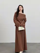 ブリックレッドのオフショルダー傘型スカート【ゆったりしたシルエット・おしゃれなデザイン】（セットアップ対応）