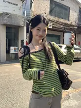 アボカドグリーンストライプワンショルダー長袖Tシャツ【女性用・スリムフィット・春用・リベット付き】