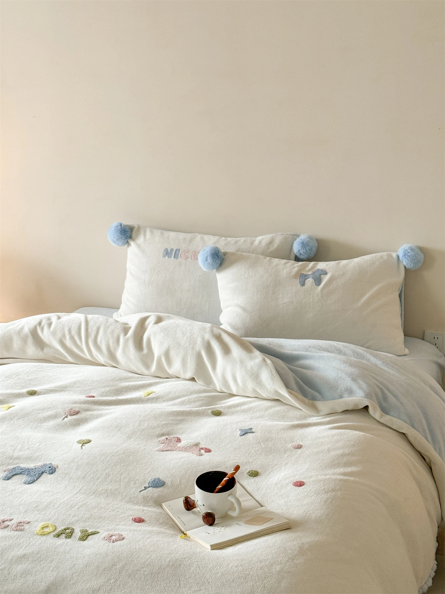 寝具にお金をかけるべき？可愛いキャラクター寝具が睡眠の質を変える理由