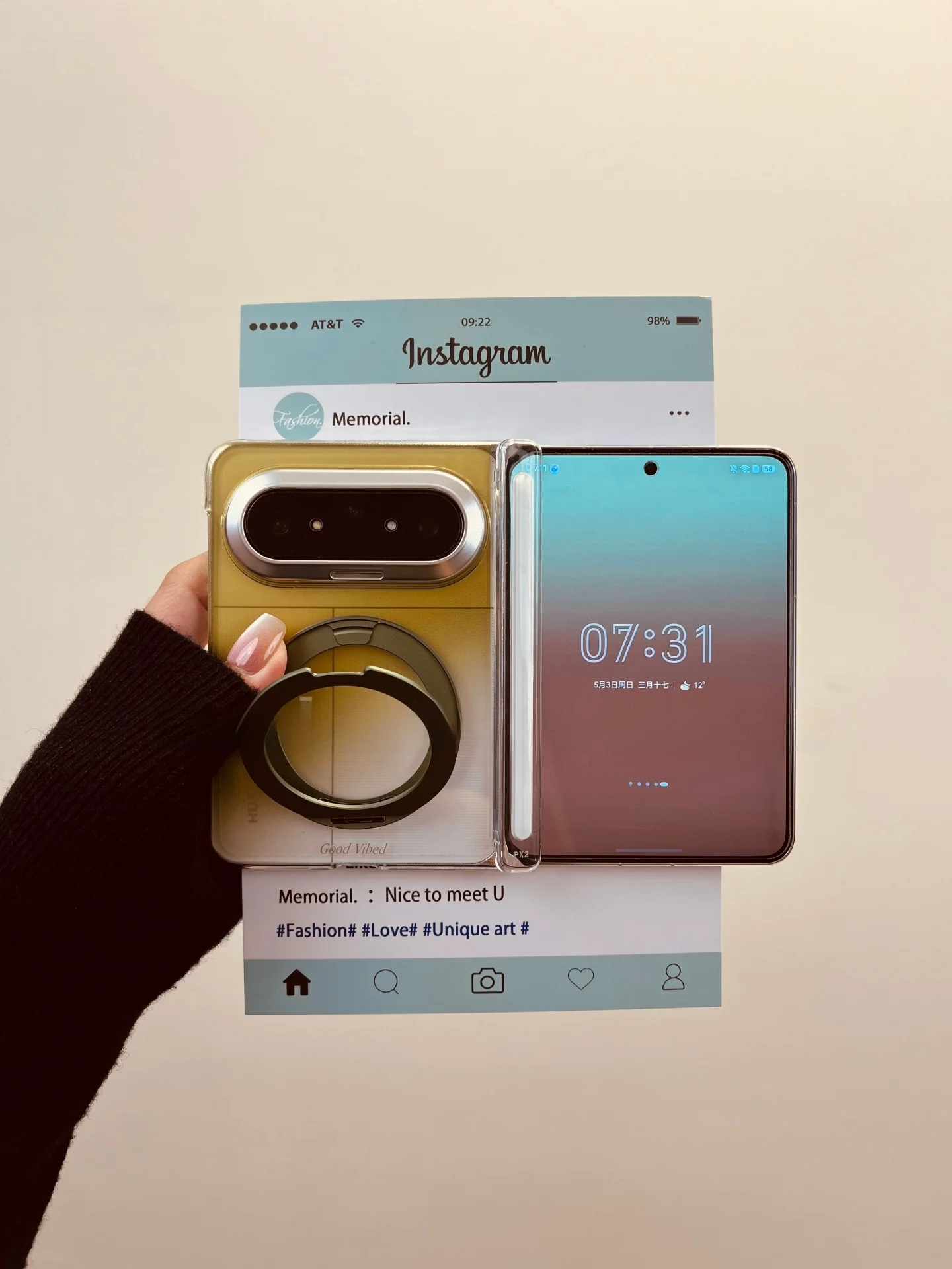 携帯の後ろにつけるやつ：透明グラデーションの緑色支点ホルダーでスマホの安定とデザインを実現