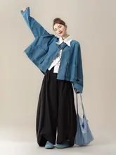 浅い青のラウンドネック復古風デニムジャケット【シンプルなボタン・ポケット付き】