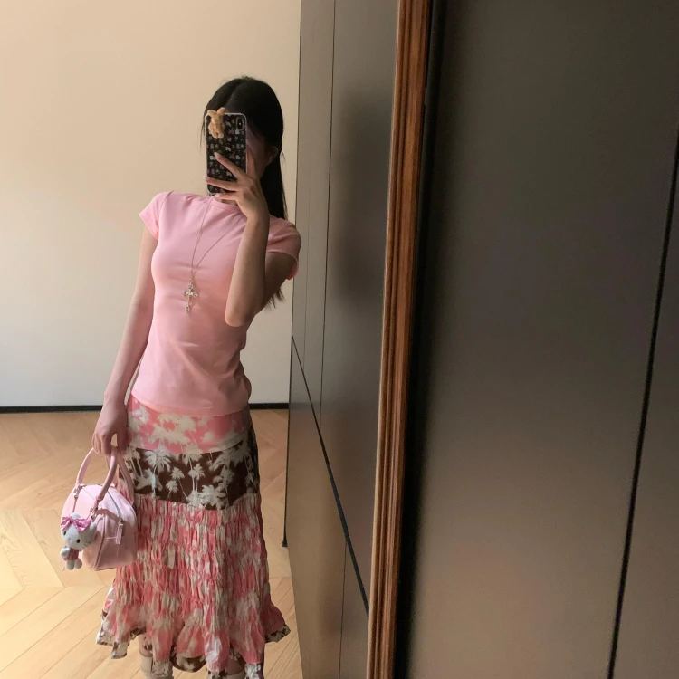 リブニットスカートを選ぶべきタイミングは？実は、これ1つで通勤からデートまで活躍する