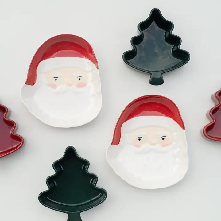 可愛いサンタクロースの陶器プレート【クリスマスムード・ストロベリーデザイン】