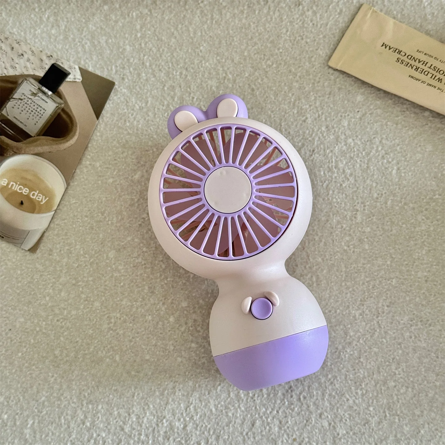 可愛らしいウサギデザインの充電式手持ち扇風機：音がする原因と静音性能の実態