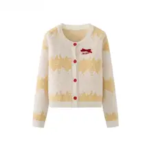 トレンディな配色の刺繍入りニットカーディガン【秋用・ラウンドネック・ショート丈・リボンデザイン】