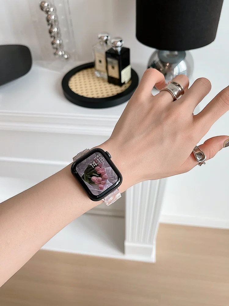 Apple Watchバンド ブランドで迷ったら、創造的な樹脂製バンドがベスト？