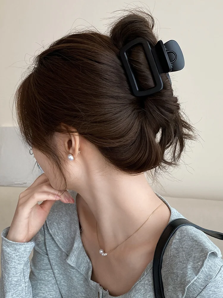 ショートヘアにメッシュをどう入れるか？レトロなシンプルデザインが意外に人気の理由とは