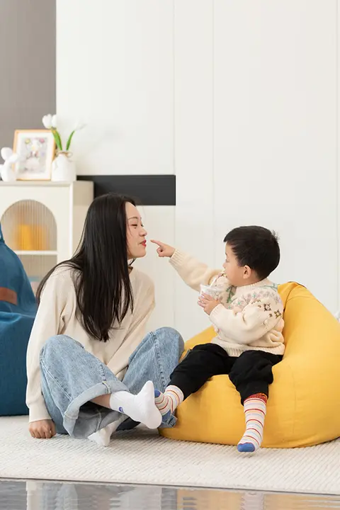 子供用ソファ【豆袋型・寝転び可能・イラスト付き・個別使用・カジュアルデザイン】