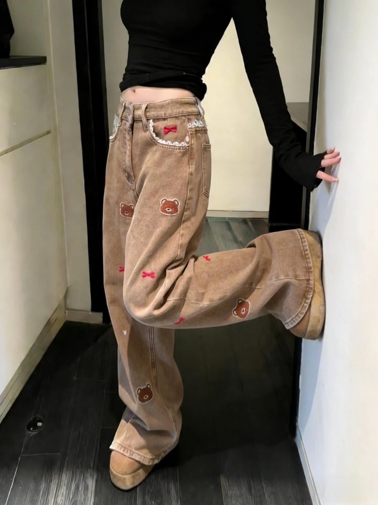 刺繍 パンツ おすすめモデル：高腰レース付きデニムワイドパンツ（拍帛莉）