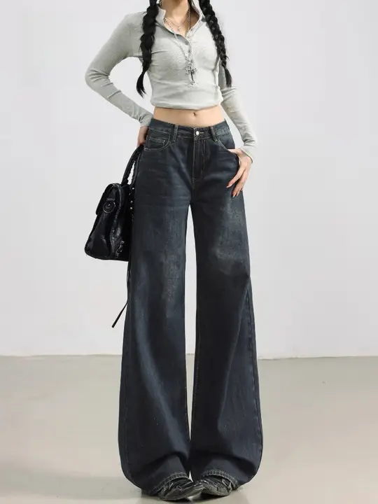 ブルーグレーのハイウエストワイドレッグデニムパンツ【女性用・したストレートフィット・おしゃれ】（セットアップ対応）