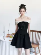華やかなデザインのワンショルダープリンセスドレス【リゾートスタイル・フレアスカート・カラーブロック】