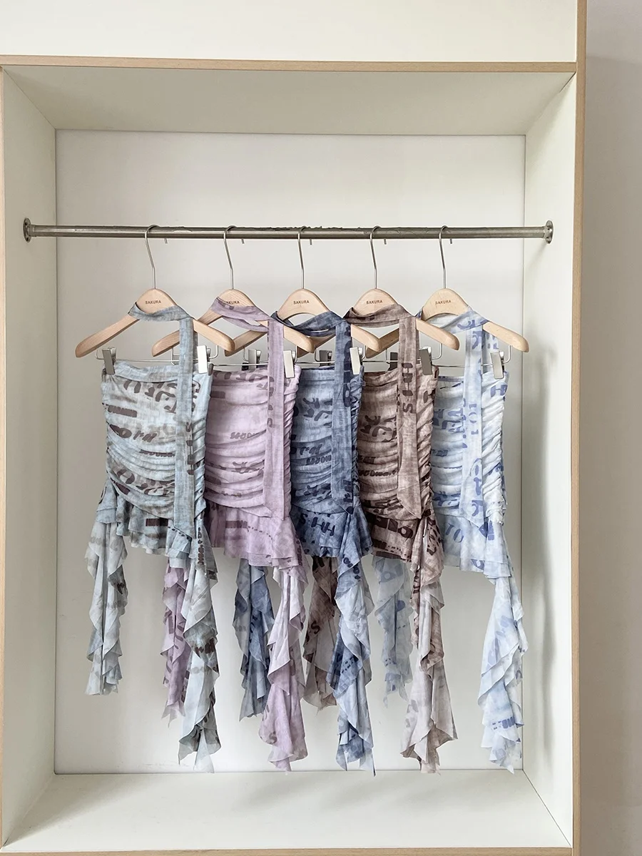 フリル付きタイダイメッシュキャミソール：夏用オフショルダーの通勤風スタイルとは