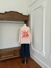 かわいいプリントのピンク長袖Tシャツ【ゆったりフィット・カジュアルスタイル】