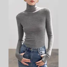女性用白色ハイネックウールニット【秋冬・フィット感・スリムデザイン】