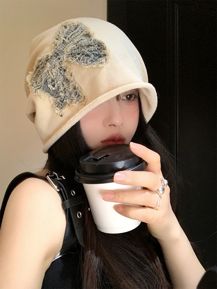 帽子にピンバッジをつけるおすすめの方法は？3選で実用性と美しさを両立
