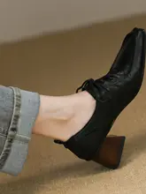 快適な黒のスクエアトゥミドルヒールパンプス【本革・太ヒール・深めのデザイン】