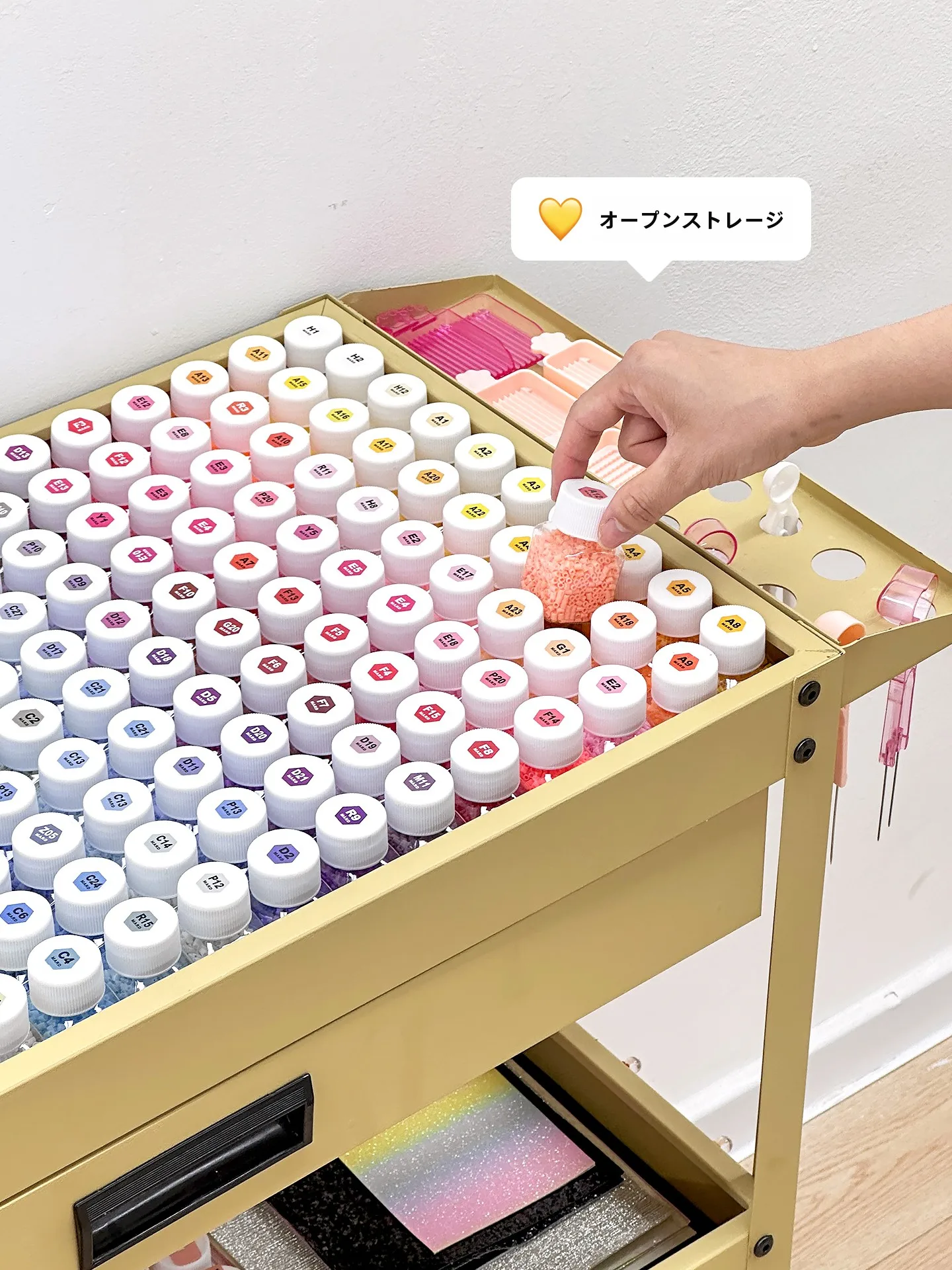 ハンガーラックワゴンを選ぶべきタイミングは？実際の使い方と、なぜキャスター付きが最適なのか