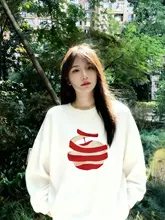 白色クルーネックスウェットシャツ【ゆったりとしたデザイン・裏起毛・秋冬用】