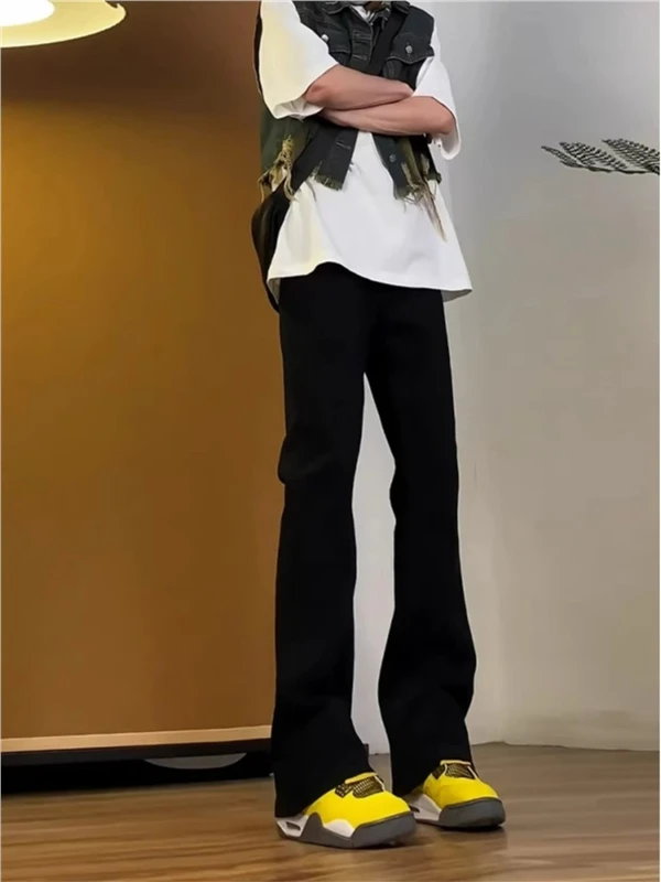 フレアパンツをメンズで着るって、どうやってうまくいくの？