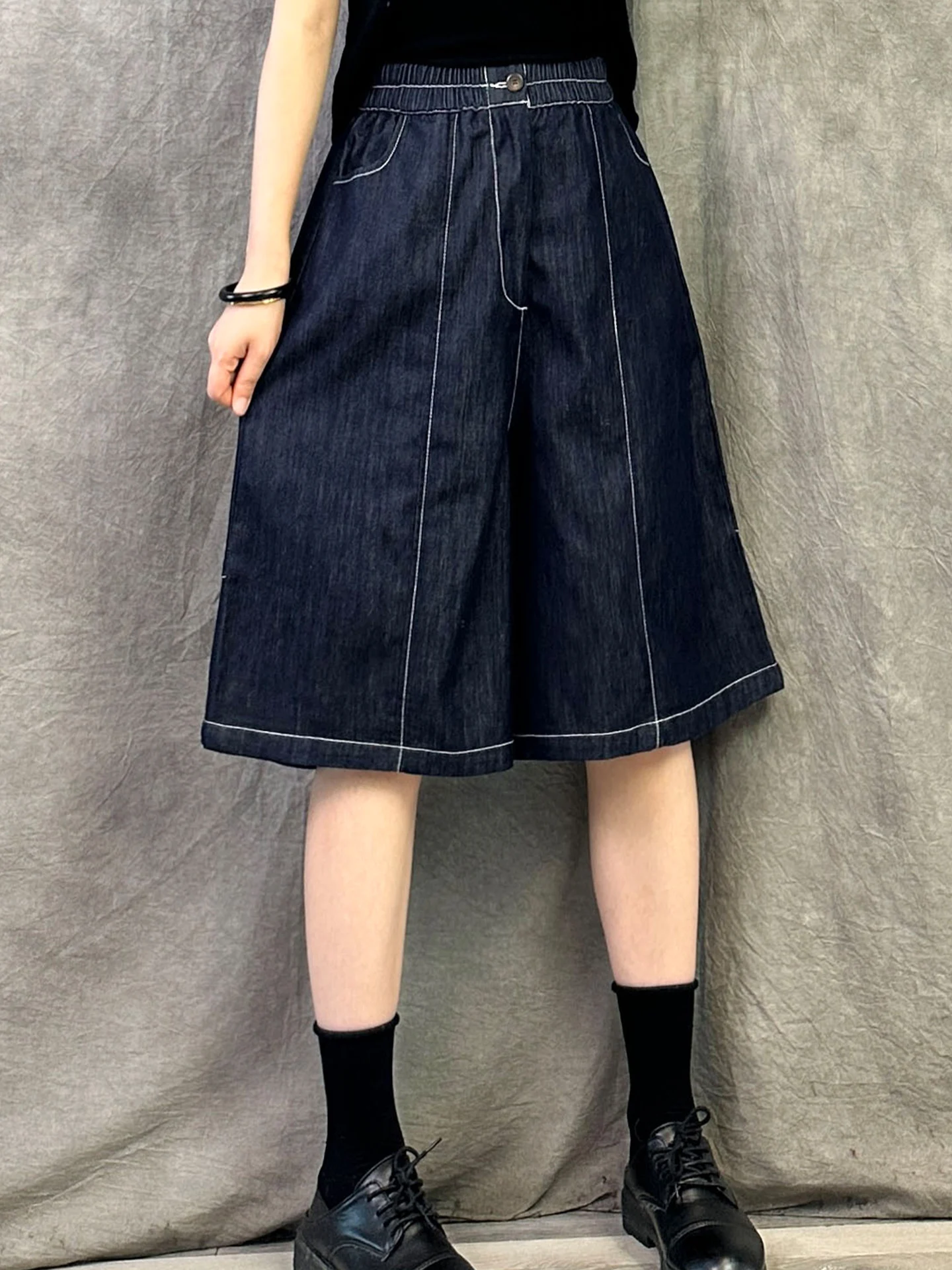 夏のデニムショートパンツをどう選ぶ？薄手・ハイウエストで涼しくカジュアルに