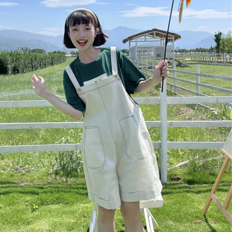 ぽっちゃり女性にぴったりの夏のカジュアルスタイルは？