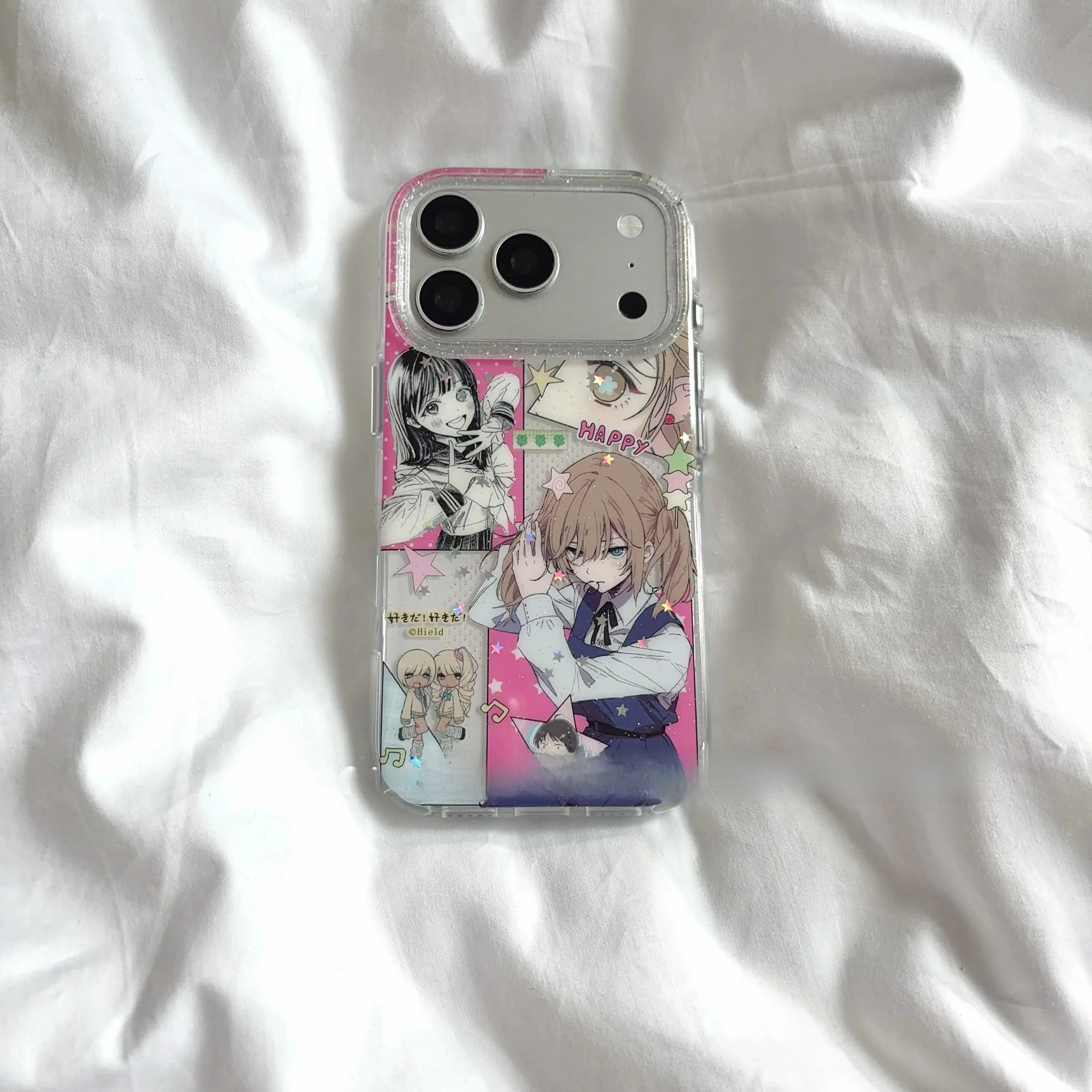 二次元彼女に出会うための第一歩は、スマホケースから始める？