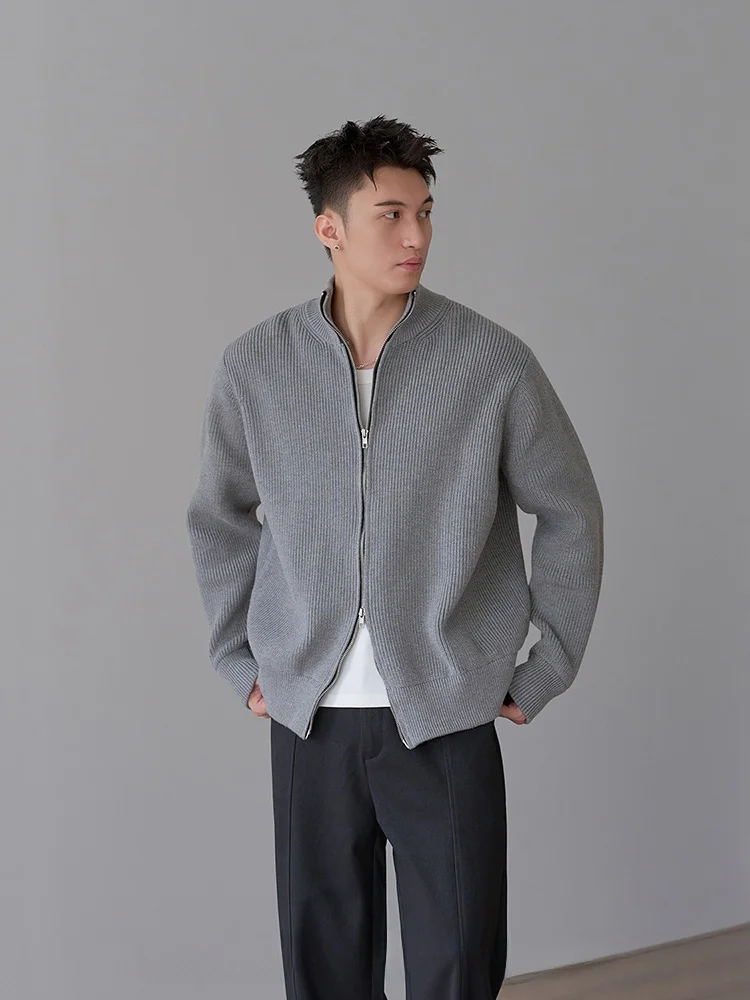 カーゴパンツ メンズ コーデ 完全ガイド　トップス選びの7つのルール